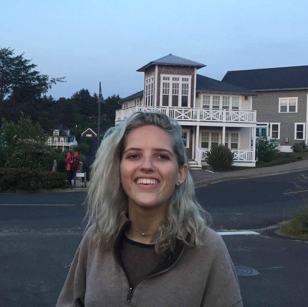 Meet your Posher, Olyvia